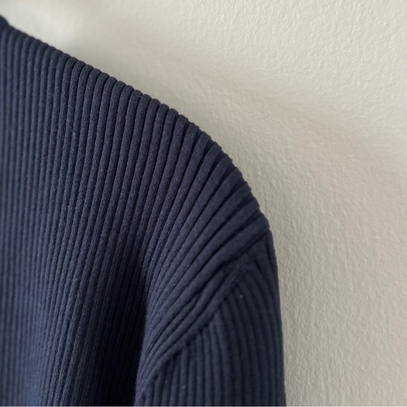 Ralph Lauren Purple Label Men's V Neck Sweater - Picture 5 of 8